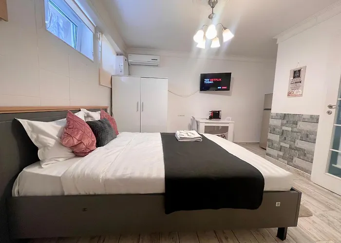 Prime 1 - Half Ground Level With Windows - Demisol Apartmán Bukurešť